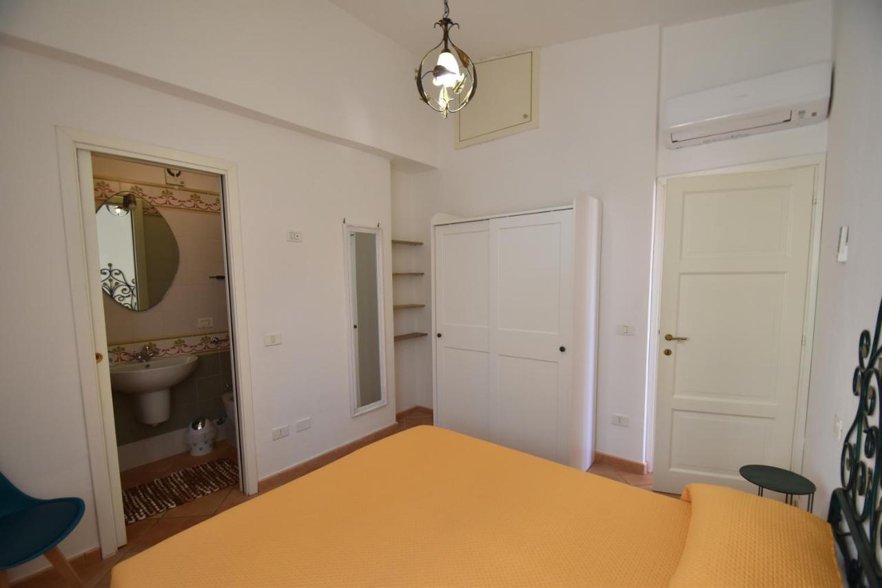 דירות Spiaggia di Cavoli Route 25 - Cavoli - Vista Mare, Con Clima, Terrazza E Posto Auto מראה חיצוני תמונה