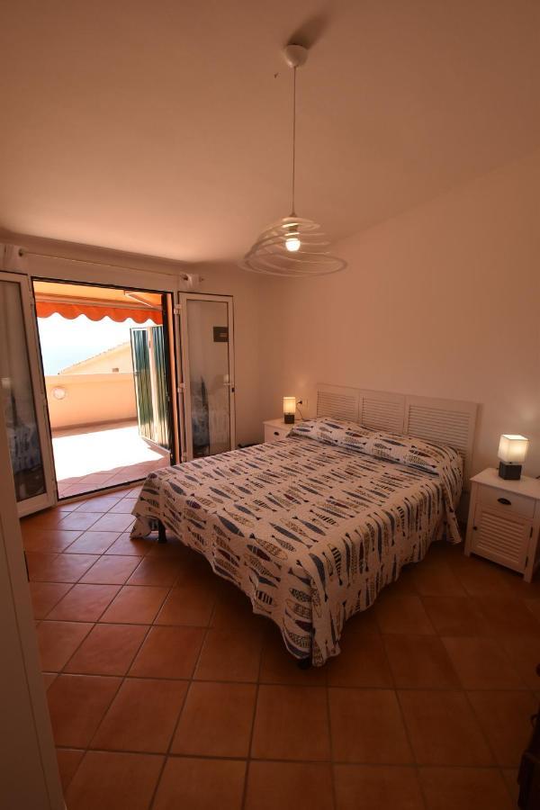 דירות Spiaggia di Cavoli Route 25 - Cavoli - Vista Mare, Con Clima, Terrazza E Posto Auto מראה חיצוני תמונה