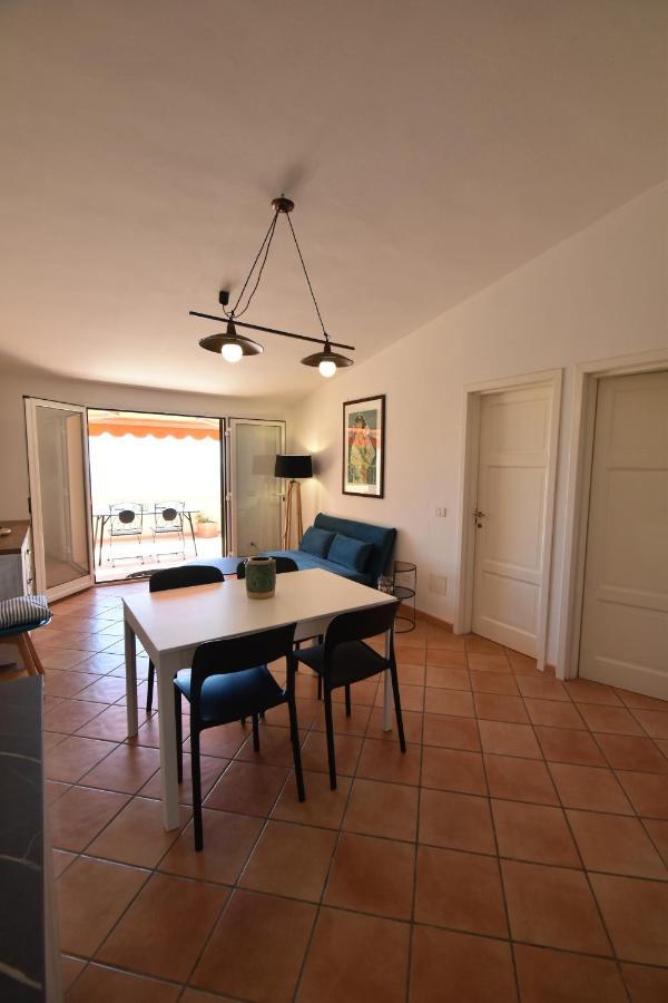 דירות Spiaggia di Cavoli Route 25 - Cavoli - Vista Mare, Con Clima, Terrazza E Posto Auto מראה חיצוני תמונה